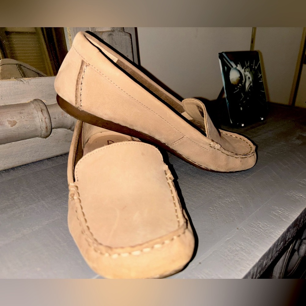 WOMENS CLARK’S LOAFERS